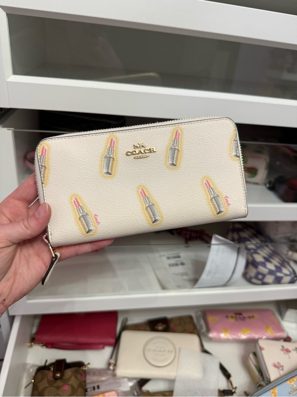 Coach Zip Wallet with Lipstick Print - Cream
